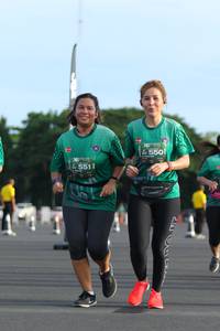 BIB: 550, 551
                            <button type="button" onclick="openModal(5173039)" class="btn btn-primary btn-sm float-right btn-popup" data-toggle="modal" data-target=".modal-high-quality">
                        <i class="fas fa-shopping-cart"></i> Add to Cart
                    </button>
                                            <button type="button" onclick="isThisMe(5173039, true)" class="btn btn-success btn-sm float-right btn-popup btn-isme hidden" data-toggle="tooltip" data-placement="bottom" title="นี่คือรูปของคุณใช่ไหม คลิกที่นี่เพื่อเอาเข้าอัลบั้ม">
                        <i class="fas fa-plus"></i> Add to album
                    </button>
                    <button type="button" onclick="isThisMe(5173039, false)" class="btn btn-warning btn-sm float-right btn-popup btn-isnotme hidden">
                        <i class="fas fa-ban"></i> Remove from album
                    </button>